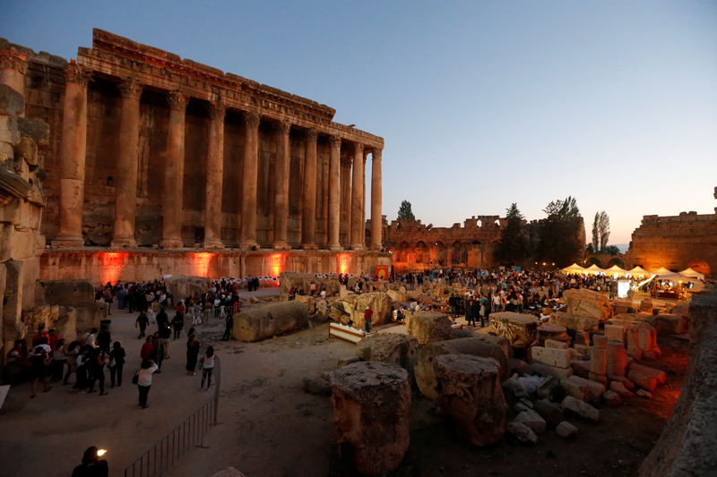 © Reuters. مهرجانات لبنان الموسيقية تعاني من أجل الاستمرار في ظل ظروف صعبة