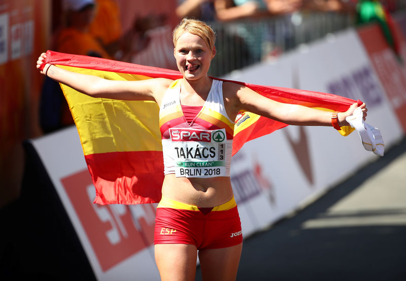 © Reuters. La española Julia Takacs logra el bronce en 50 km marcha en Berlín