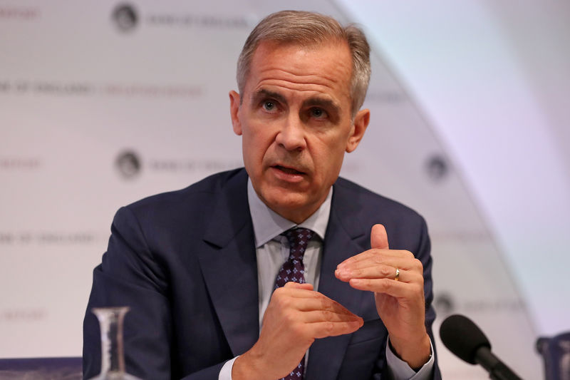 © Reuters. Bank of England Governor, Mark Carney, speaks during the central bank's quarterly Inflation Report press conference in London