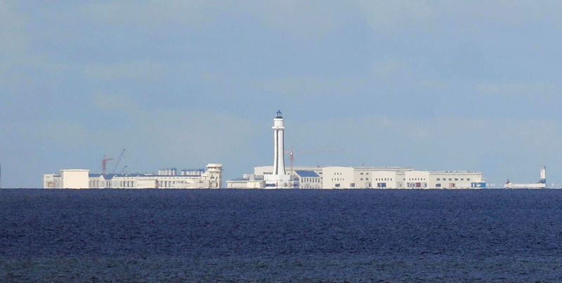 © Reuters. FILE PHOTO: Chinese structures are pictured at the disputed Spratlys in South China Sea