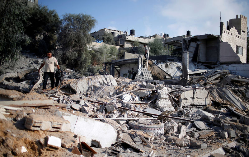 © Reuters. مسؤول فلسطيني: فصائل المقاومة في غزة ستوقف القتال إذا فعلت إسرائيل ذلك
