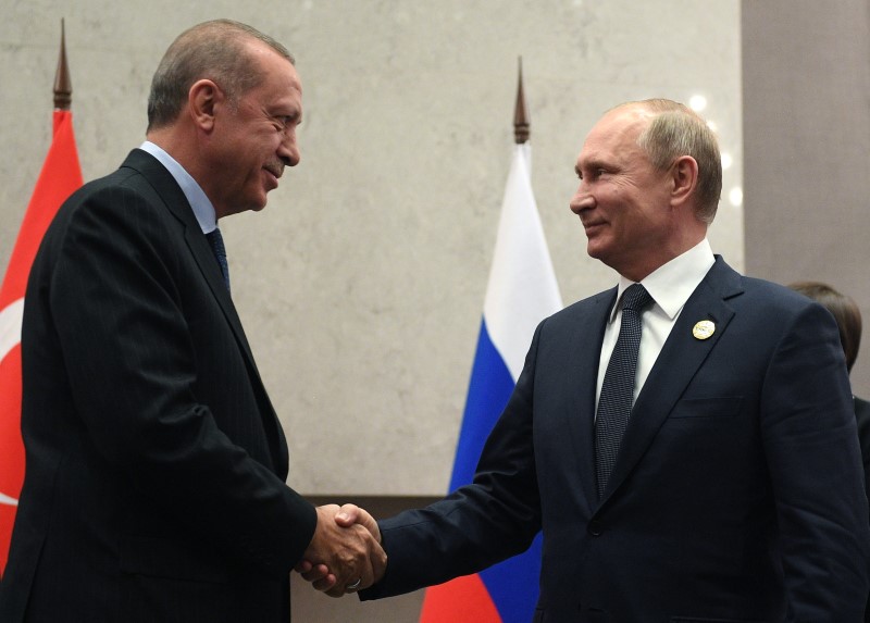 © Reuters. بوتين وأردوغان يناقشان العلاقات الاقتصادية والتجارية في اتصال هاتفي