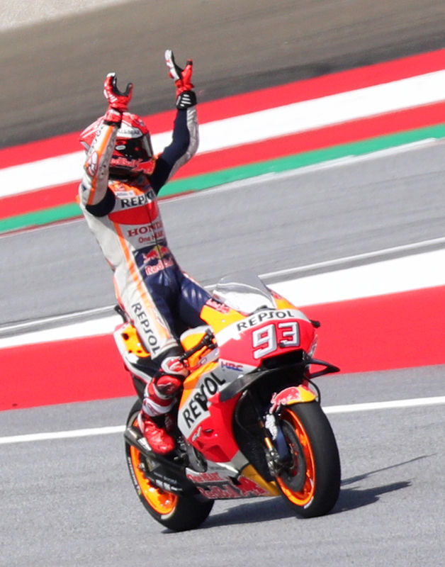 © Reuters. Márquez arrebata a Dovizioso la pole del GP de Austria por dos milésimas