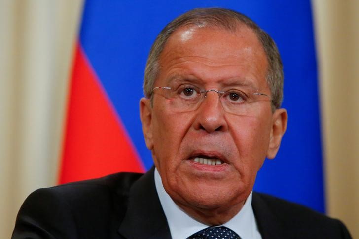 © Reuters. FILE PHOTO: Russian Foreign Minister Lavrov speaks during a news conference in Moscow