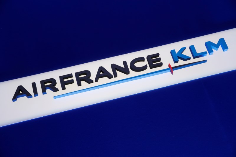 © Reuters. FILE PHOTO: The Air France-KLM company logo is seen during the company's half-year results in Paris