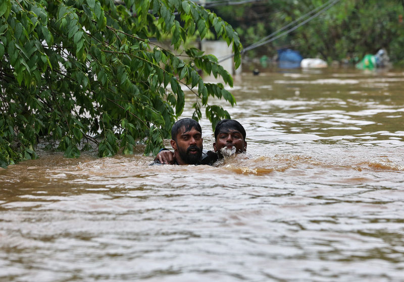 © Reuters. ارتفاع عدد قتلى الفيضانات في جنوب الهند إلى 79 خلال أسبوع