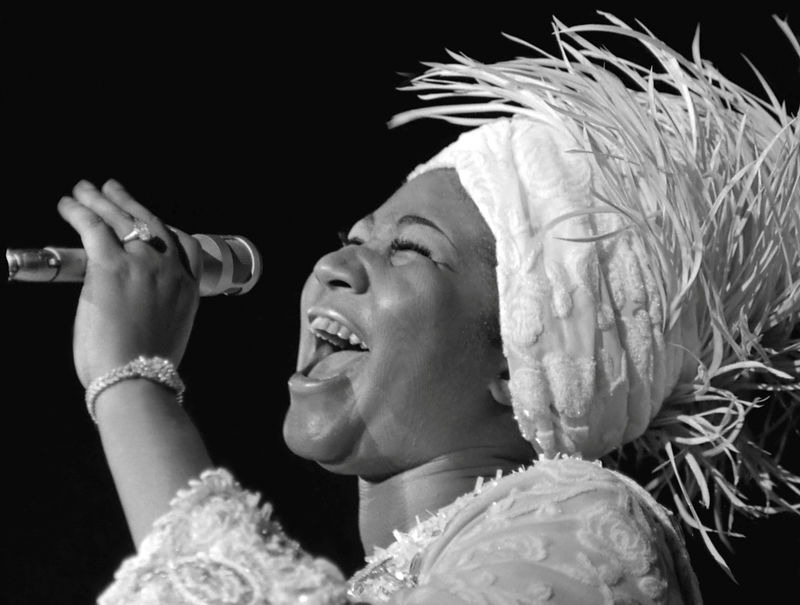 © Reuters. Foto de archivo: Aretha Franklin canta en el Caesars Palace en Las Vegas, Nevada, Estados Unidos