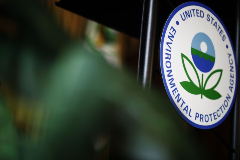 © Reuters. FILE PHOTO - The U.S. Environmental Protection Agency (EPA) sign is seen on the podium at EPA headquarters in Washington