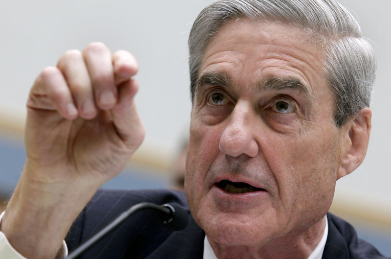 © Reuters. FILE PHOTO: Robert Mueller testifies on Capitol Hill in Washington