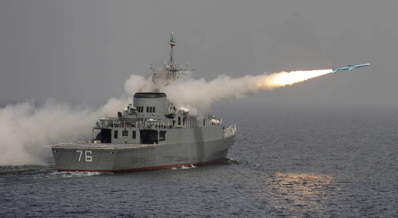© Reuters. البحرية الإيرانية تعلن تزويد سفينة حربية بمنظومة دفاعية جديدة