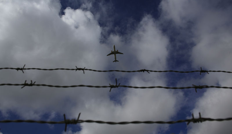 © Reuters. Los pilotos de Air Nostrum convocan 3 días de huelga en noviembre