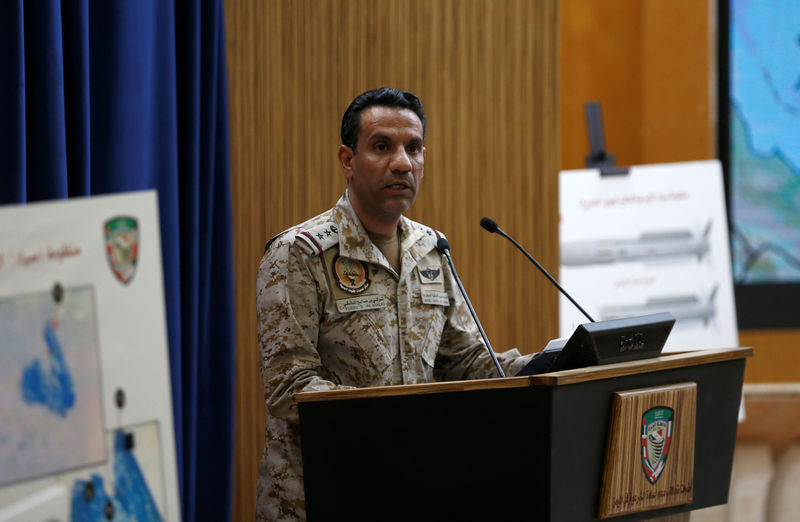 © Reuters. التحالف يسمح بنقل جرحى الحوثيين قبل محادثات السلام اليمنية في السويد