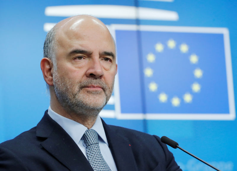 © Reuters. Il commissario Ue per gli Affari economici Pierre Moscovici