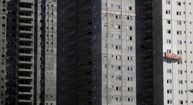 © Reuters. Prédios em construção em São Paulo