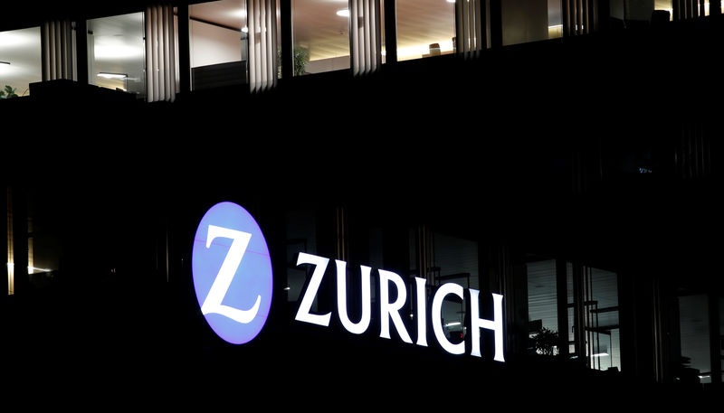 © Reuters. Logo of Swiss Zurich insurance is seen at an office building in Zurich