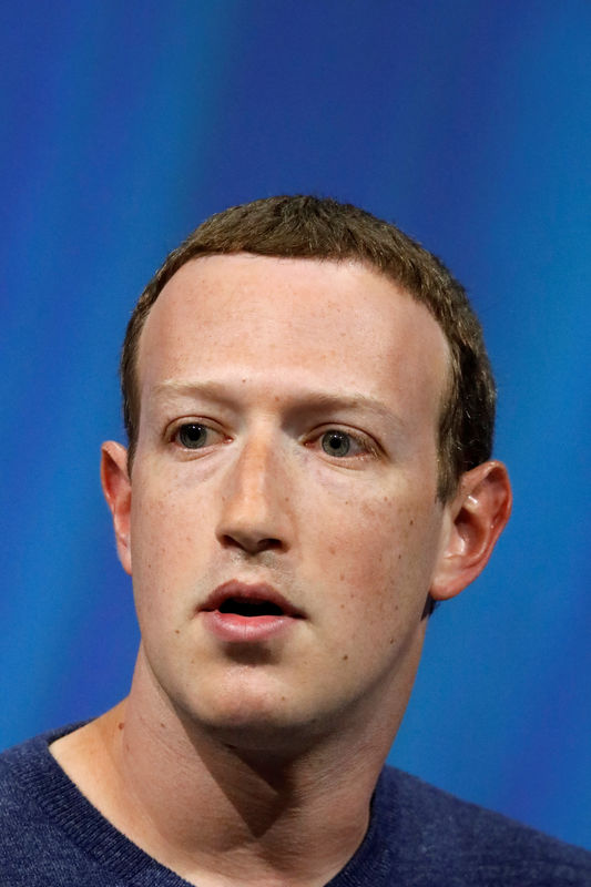 © Reuters. Zuckerberg advanced the question of sharing Facebook users' data