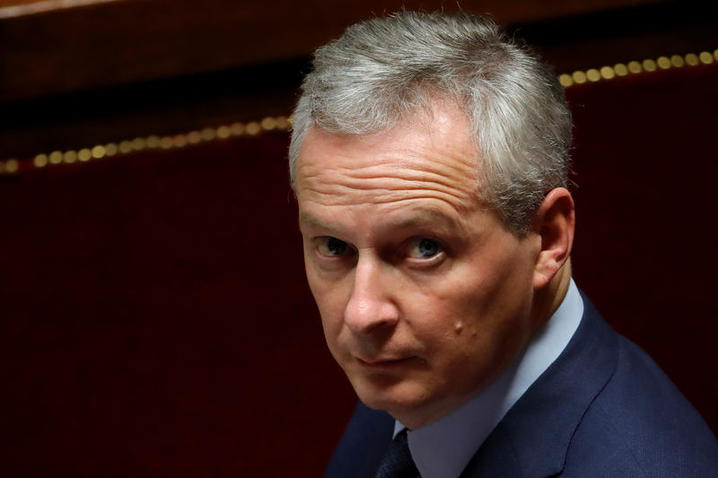 © Reuters. El ministro de Finanzas francés, Bruno Le Maire, atiende a preguntas en la Asamblea Nacional de París