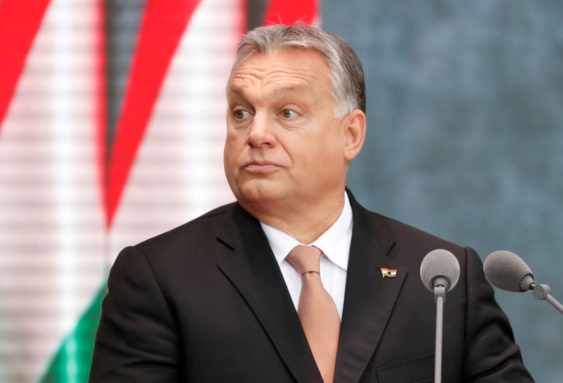 © Reuters. FILE PHOTO: Hungarian Prime Minister Viktor Orban delivers a speech during the celebrations of the anniversary of the Hungarian Uprising of 1956, in Budapest