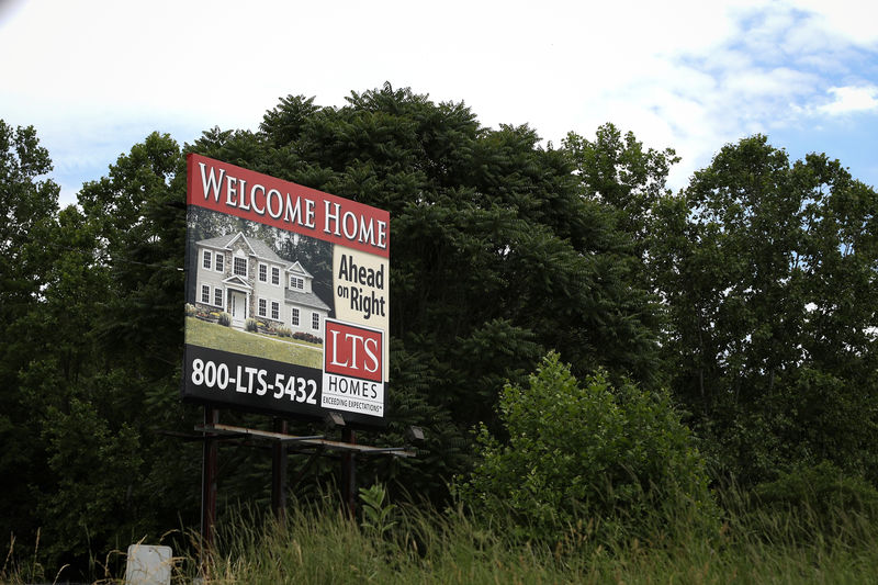 © Reuters. A sign advertises real estate in East Stroudsburg