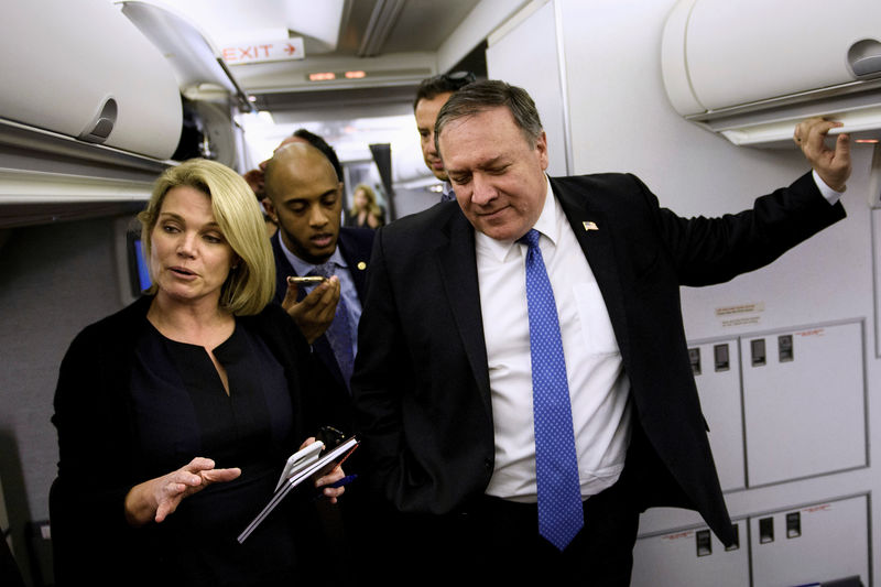 © Reuters. FILE PHOTO: Spokesperson Heather Nauert speaks as U.S. Secretary of State Mike Pompeo holds a dialogue with reporters in his plane while flying from Panama to Mexico