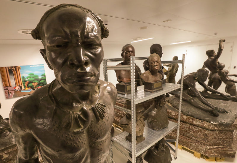 © Reuters. متحف أفريقيا يفتح أبوابه من جديد لتذكير بلجيكا بماضيها الاستعماري
