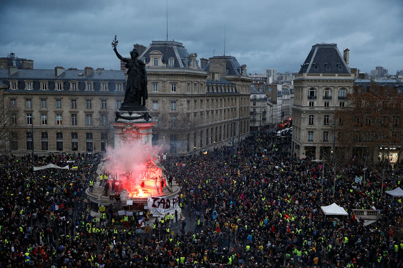 © Reuters. Visão geral de protesto do movimento "coletes amarelos" em Paris, na França
