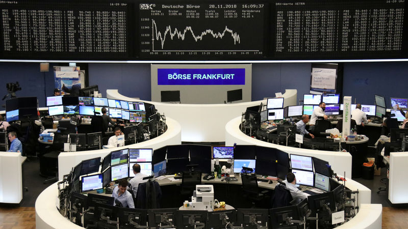© Reuters. التفاؤل بشأن الحرب التجارية يقود أسهم أوروبا للارتفاع