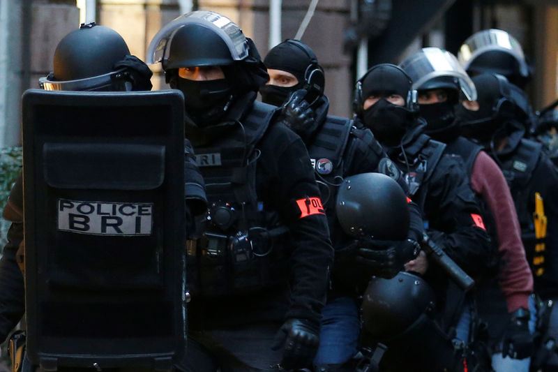 © Reuters. الشرطة الفرنسية تجري عملية في ستراسبورج بعد إطلاق نار