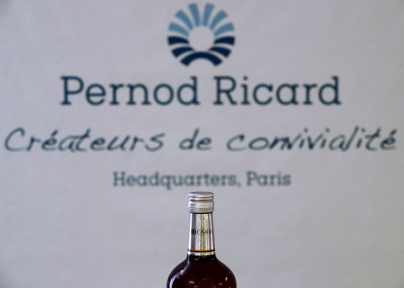 © Reuters. FILE PHOTO:  A logo is seen on a bottle of the Ricard aniseed-flavoured beverage displayed during French drinks maker Pernod Ricard news conference to announce the company annual results in Paris
