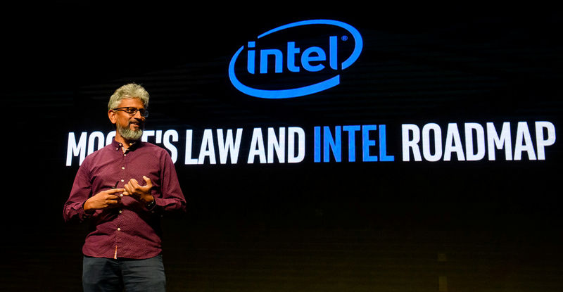 © Reuters. FILE PHOTO - Raja Koduri, senior vice president of the Core and Visual Computing Group at Intel Corporation in Santa Clara, California