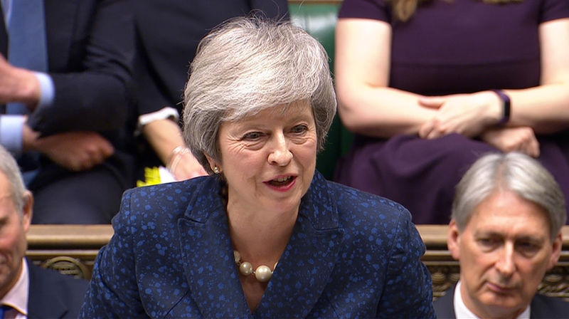 © Reuters. Britain's Prime Minister Theresa May speaks at Prime Minister's Questions in the House of Commons, London