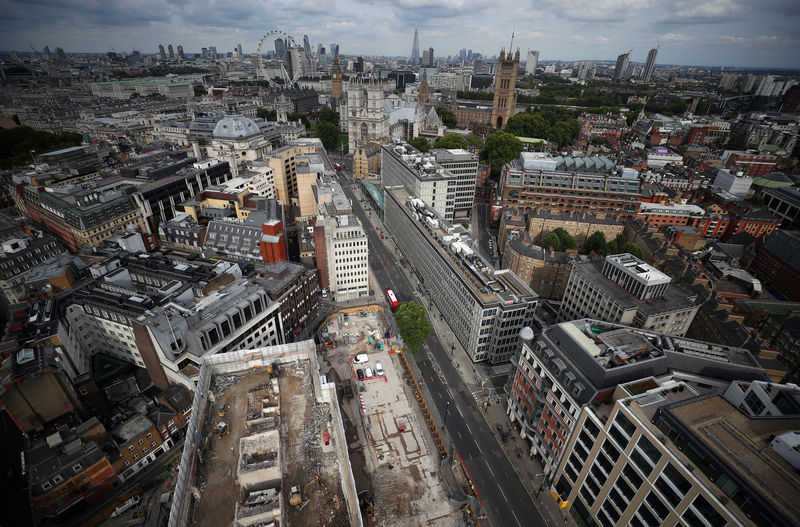© Reuters. The city of London is seen from the Broadway development site in central London
