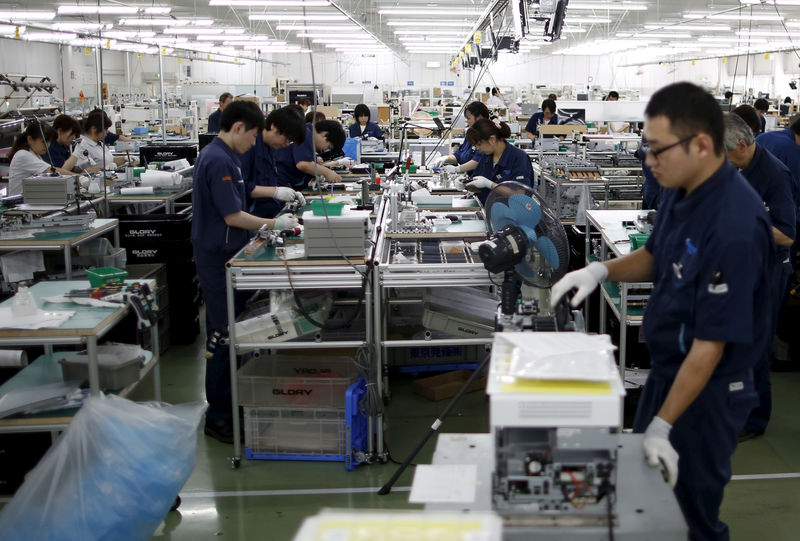 Japan December manufacturing, output expand but export orders contract