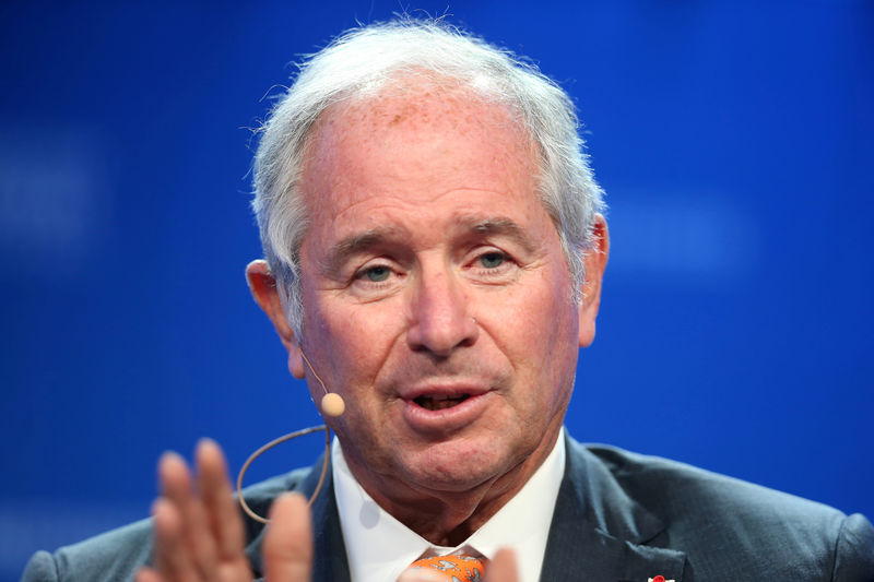 © Reuters. FILE PHOTO: Stephen Schwarzman, Chairman, CEO and Co-Founder of Blackstone, speaks during the Milken Institute Global Conference in Beverly Hills