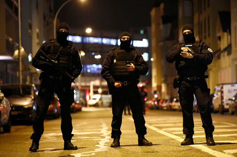 © Reuters. La policía abate al sospechoso del ataque en el mercado navideño de Estrasburgo