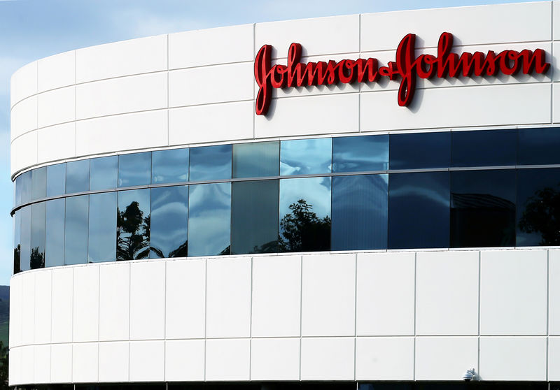 © Reuters. FILE PHOTO: A Johnson & Johnson building is shown in Irvine