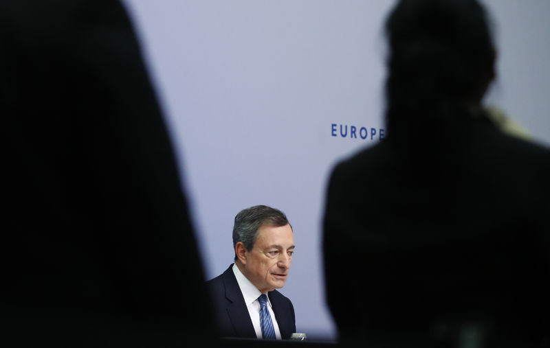 © Reuters. ECB President Draghi speaks during a news conference at ECB headquarters in Frankfurt