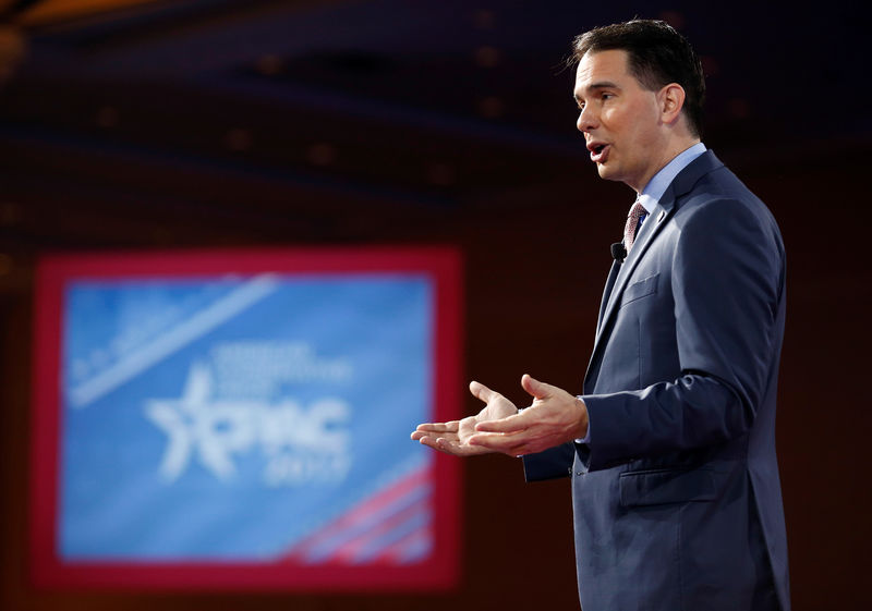 © Reuters. Wisconsin Governor Scott Walker speaks during the Conservative Political Action Conference (CPAC) in National Harbor, Maryland