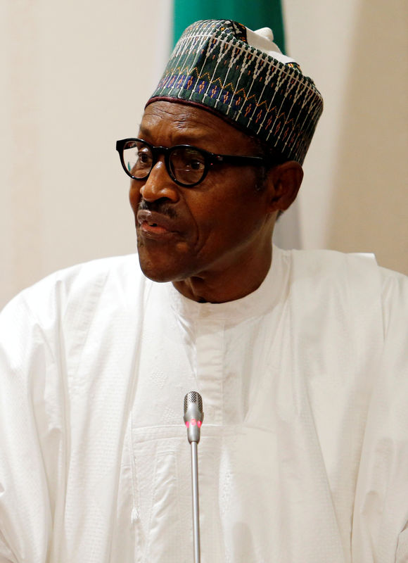 © Reuters. رئيس نيجيريا يقول إن اقتصاد بلاده في "حالة سيئة"