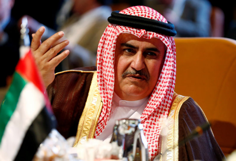 © Reuters. FILE PHOTO: Bahrain's Foreign Minister Khalid bin Ahmed Al Khalifa attends the Arab Foreign meeting in Riyadh