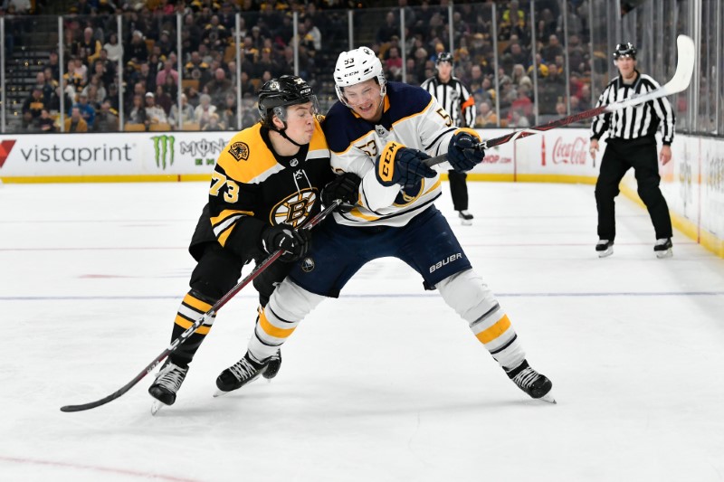 © Reuters. NHL: Buffalo Sabres at Boston Bruins