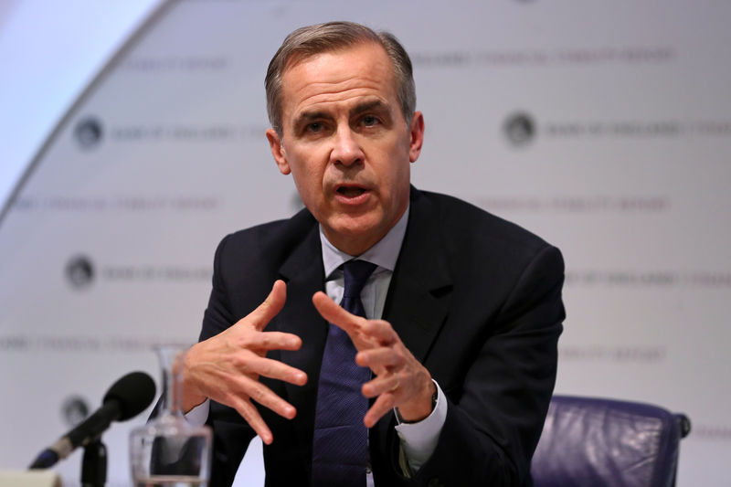 © Reuters. FILE PHOTO: The Governor of the Bank of England, Mark Carney hosts a Financial Stability Report news conference at the Bank of England, in London