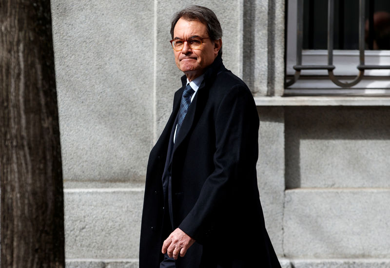 © Reuters. El Supremo reduce a 13 meses la inhabilitación del expresident catalán Mas