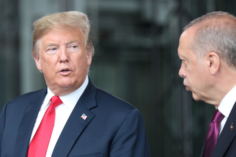 © Reuters. مسؤول بالبيت الأبيض: ترامب لم يقل لأردوغان إنه سيسلم كولن