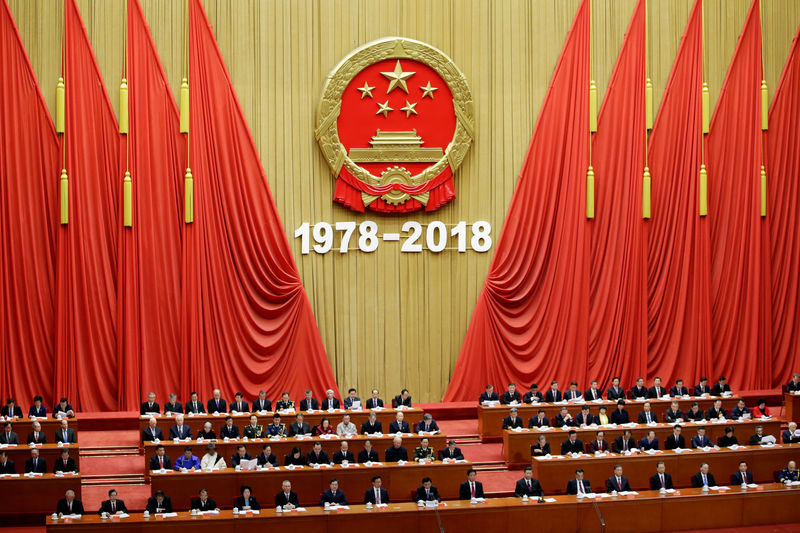 © Reuters. El presidente chino pide reforzar el desarrollo de la economía estatal