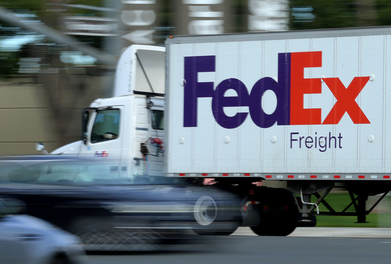 © Reuters. FILE PHOTO: A federal Express freight truck is pictured in Irvine