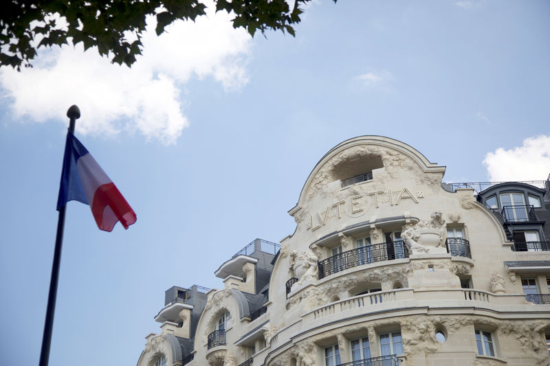 © Reuters. مؤسسة: 2018 عام قوي للفنادق الفرنسية رغم الاحتجاجات