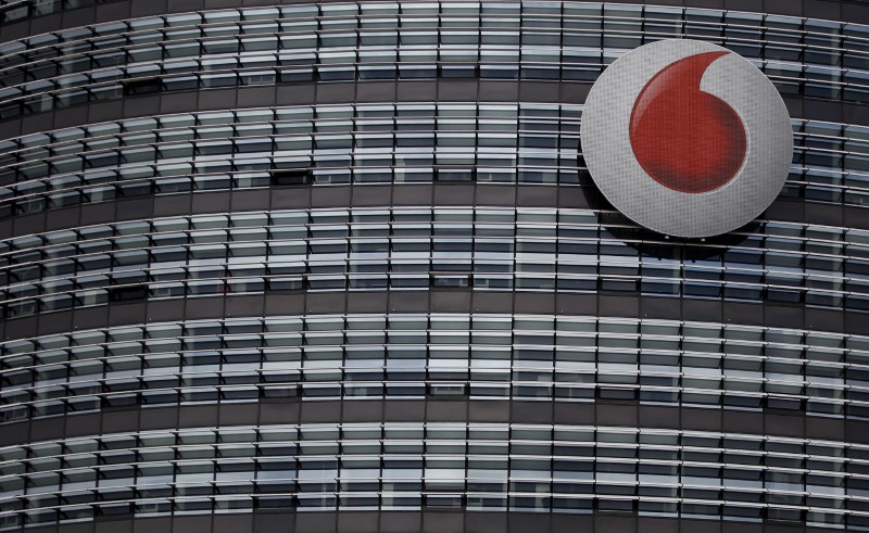© Reuters. FILE PHOTO: The headquarters of Vodafone Germany are pictured in Duesseldorf