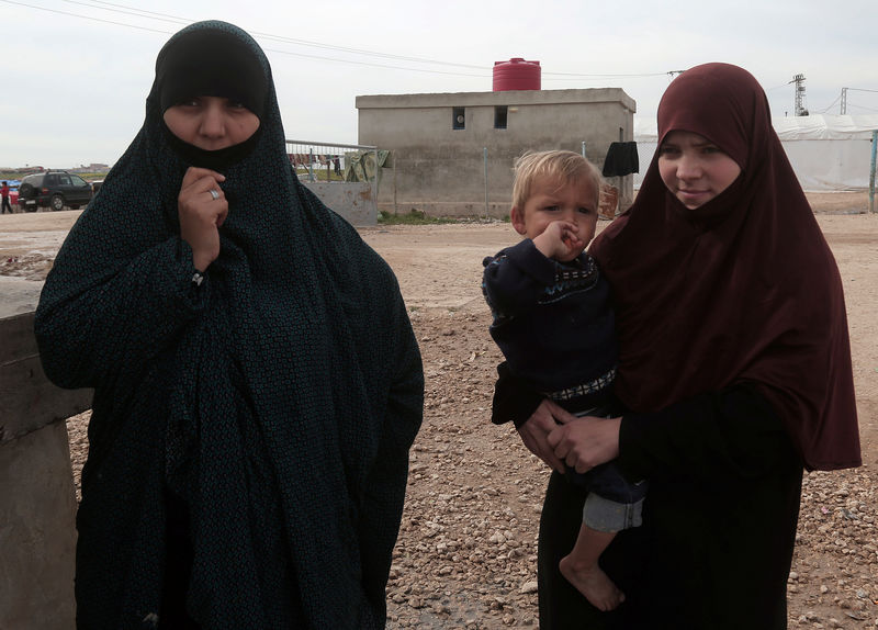 © Reuters. (حصري)بلجيكيتان نبذتا الدولة الإسلامية تخشيان ألا يعود أطفالهما أبدا للوطن