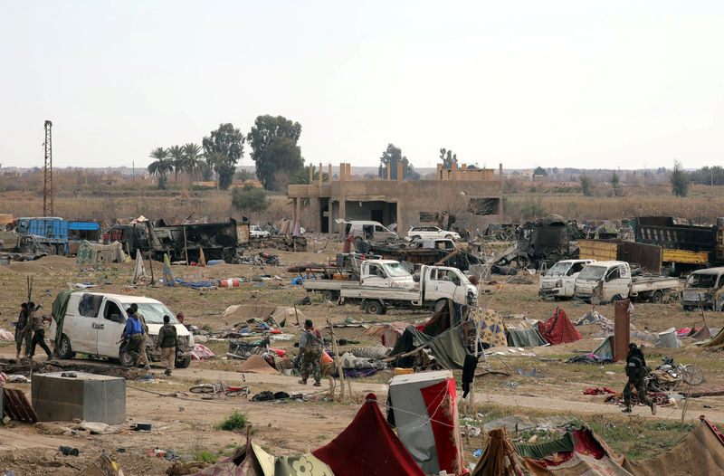 © Reuters. متحدث: قوات سوريا الديمقراطية قتلت "العشرات" في اشتباكات مع مقاتلي الدولة الإسلامية